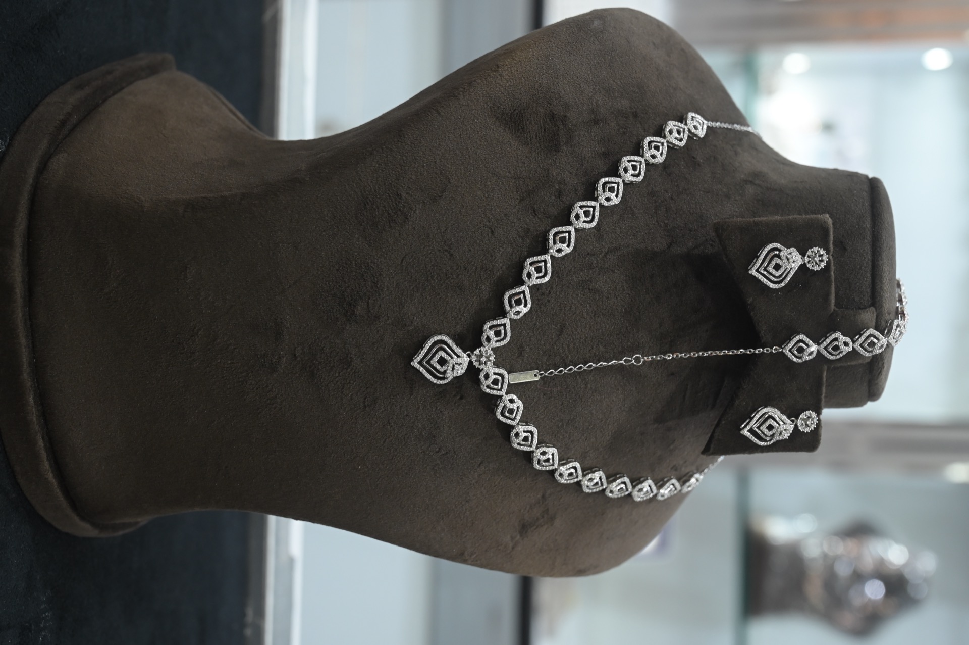 Diamond bangle